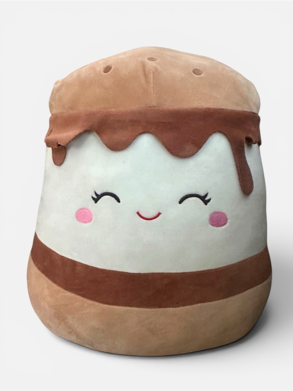 Squishmallow "Carmelita" S'mores
Plush Size: 16 inch (XL)